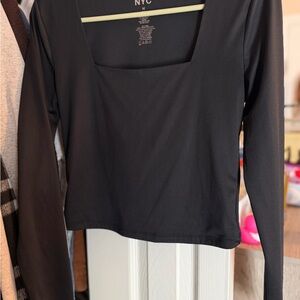 NYC Women's Black Long Sleeve Top